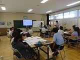 R8hino2.jpg