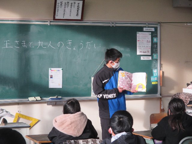 20220117yomikikase004.JPG