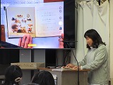 R70312yomikikase2.jpg
