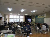 R70312yomikikase3.jpg