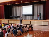 R71212EFriha5.jpg