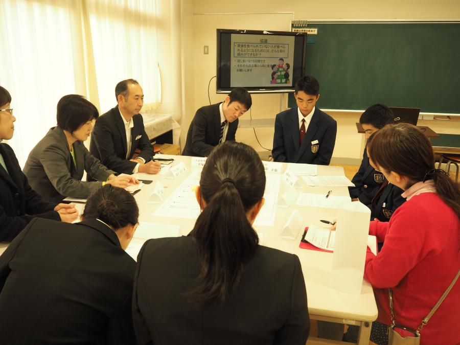 R11125学校保健給食委員会02