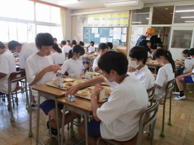 08給食
