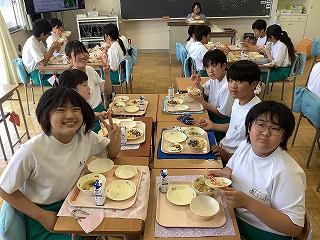 R8group0.jpg